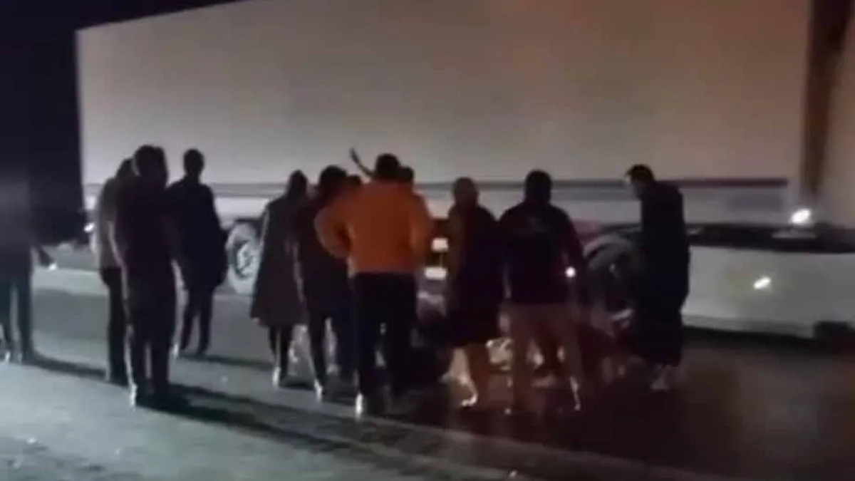 Otomobilin çarptığı motosikletli genç hayatını kaybetti
