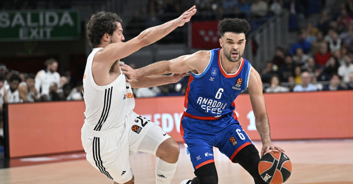 Anadolu Efes’in konuğu Paris Basketbol